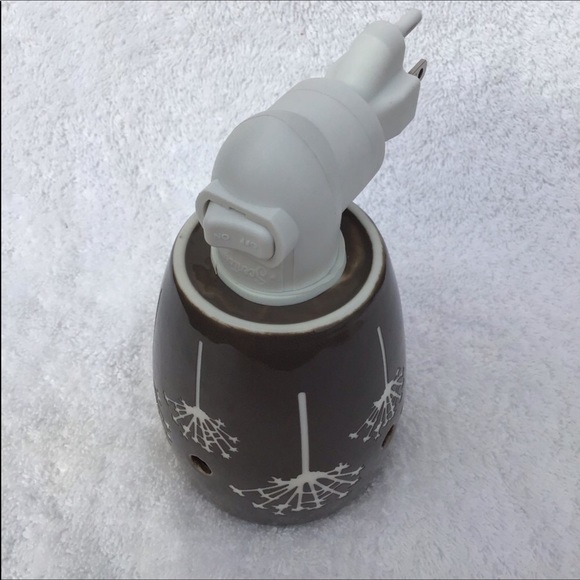 4 Nightlight Warmers Scentsy Botanical Collection - Picture 11 of 14